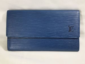 エピ ヴィトン メンズ 財布の平均価格は22 917円 ヤフオク 等のエピ ヴィトン メンズ 財布のオークション売買情報は13件が掲載されています