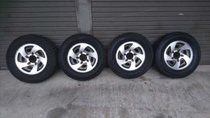 スタッドレスタイヤ ジムニーの平均価格は17,200円｜ヤフオク!等 ...