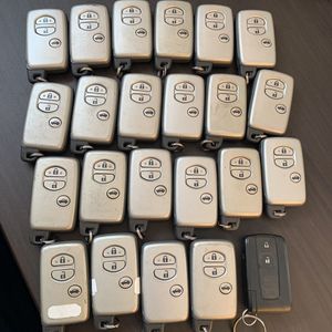 スマートキー クラウンの平均価格は7,786円｜ヤフオク!等の ...