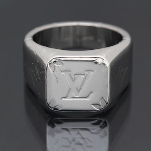 ルイヴィトン 指輪の値段と価格推移は 413件の売買情報を集計したルイヴィトン 指輪の価格や価値の推移データを公開