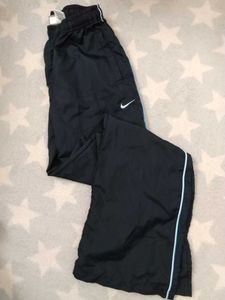 ナイキ ジャージ レディースの平均価格は2 061円 ヤフオク 等のナイキ ジャージ レディースのオークション売買情報は31件が掲載されています