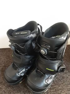 Kissmark ブーツの平均価格は2 730円 ヤフオク 等のkissmark ブーツのオークション売買情報は10件が掲載されています