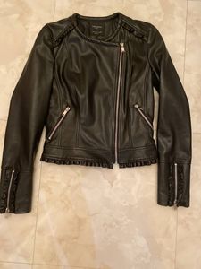 ｚａｒａ レザー ジャケットの平均価格は2 791円 ヤフオク 等のｚａｒａ レザー ジャケットのオークション売買情報は60件が掲載されています