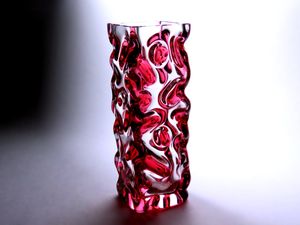 カガミクリスタル 花瓶の平均価格は4 337円 ヤフオク 等のカガミクリスタル 花瓶のオークション売買情報は16件が掲載されています