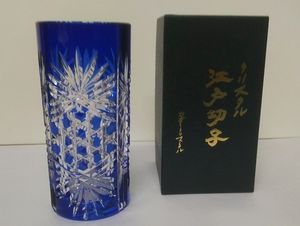 カガミクリスタル 花瓶の平均価格は4 337円 ヤフオク 等のカガミクリスタル 花瓶のオークション売買情報は16件が掲載されています