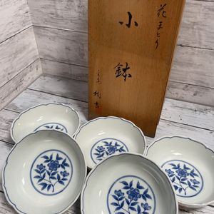 たち吉 花 小鉢の平均価格は1 867円 ヤフオク 等のたち吉 花 小鉢のオークション売買情報は38件が掲載されています