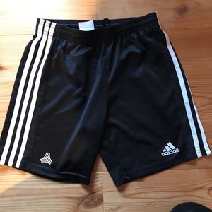 アディダス 150ｃｍの平均価格は1 695円 ヤフオク 等のアディダス 150ｃｍのオークション売買情報は39件が掲載されています