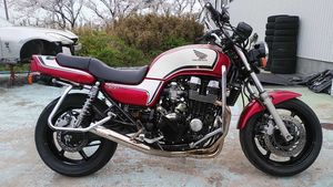 Cb750 Rc42 マフラーの平均価格は59 216円 ヤフオク 等のcb750 Rc42 マフラーのオークション売買情報は26件が掲載されています