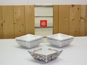 たち吉 花 小鉢の平均価格は1 867円 ヤフオク 等のたち吉 花 小鉢のオークション売買情報は38件が掲載されています