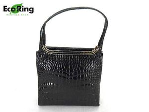 モデルロイヤル クロコの値段と価格推移は 3件の売買情報を集計したモデルロイヤル クロコの価格や価値の推移データを公開