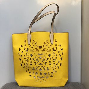 Mono Amicus 高機能通勤トートバッグ クロ 激安 皮革製の商品説明