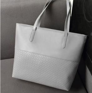 Mono Amicus 高機能通勤トートバッグ クロ 激安 皮革製の商品説明