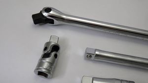 エクステンションバーの値段と価格推移は 3 085件の売買情報を集計したエクステンションバーの価格や価値の推移データを公開