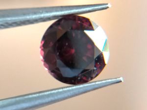 ジルコンの値段と価格推移は 3 418件の売買情報を集計したジルコンの価格や価値の推移データを公開