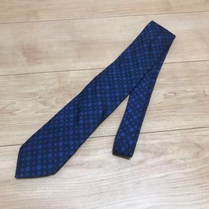 Dunhill ネクタイ 日本代表の値段と価格推移は 17件の売買情報を集計したdunhill ネクタイ 日本代表の価格や価値の推移データを公開