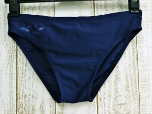 ブーメランパンツの値段と価格推移は 170件の売買情報を集計したブーメランパンツの価格や価値の推移データを公開