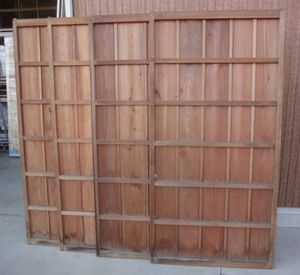 雨戸の値段と価格推移は 624件の売買情報を集計した雨戸の価格や価値の推移データを公開