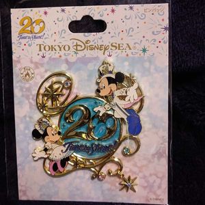 ピンバッチ ディズニーシーの値段と価格推移は 797件の売買情報を集計したピンバッチ ディズニーシーの価格や価値の推移データを公開