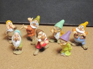 チョコエッグディズニーの値段と価格推移は 2 612件の売買情報を集計したチョコエッグディズニーの価格や価値の推移データを公開