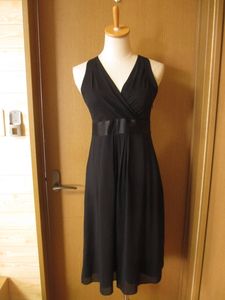 アンタイトル ワンピース 結婚式の値段と価格推移は 27件の売買情報を集計したアンタイトル ワンピース 結婚式の価格や価値の推移データを公開