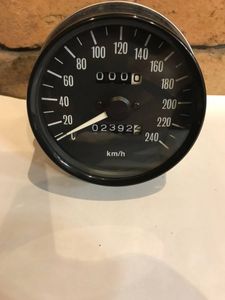 社外スピードメーターの値段と価格推移は 377件の売買情報を集計した社外スピードメーターの価格や価値の推移データを公開