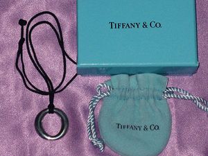 Tiffany Collectionの値段と価格推移は 126件の売買情報を集計したtiffany Collectionの価格や価値の推移データを公開