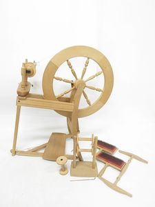 糸車の値段と価格推移は 328件の売買情報を集計した糸車の価格や価値の推移データを公開