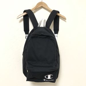 チャンピオンリュックの値段と価格推移は 108件の売買情報を集計したチャンピオンリュックの価格や価値の推移データを公開