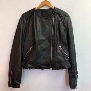 Zara レザー ジャケットの値段と価格推移は 533件の売買情報を集計したzara レザー ジャケットの価格や価値の推移データを公開