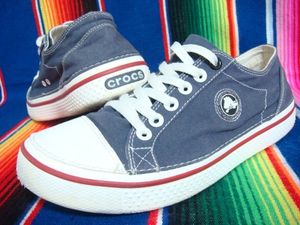 Crocs スニーカーの値段と価格推移は 127件の売買情報を集計したcrocs スニーカーの価格や価値の推移データを公開