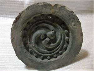 瓦 三つ巴の値段と価格推移は？｜11件の売買情報を集計した瓦 三つ巴の 