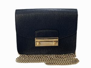 ｆｕｒｌａ メトロポリス スタッズの値段と価格推移は 22件の売買情報を集計したｆｕｒｌａ メトロポリス スタッズの価格や価値の推移データを公開