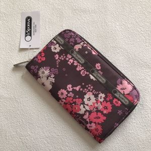 レスポートサック 花柄の値段と価格推移は 543件の売買情報を集計したレスポートサック 花柄の価格や価値の推移データを公開