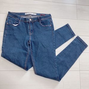 Zara Trafaluc スキニーの値段と価格推移は 65件の売買情報を集計したzara Trafaluc スキニーの価格や価値の推移データを公開