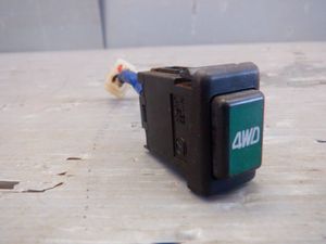 4wd切り替えスイッチの値段と価格推移は 55件の売買情報を集計した4wd切り替えスイッチの価格や価値の推移データを公開