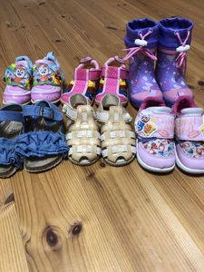 アンパンマン靴の値段と価格推移は 件の売買情報を集計したアンパンマン靴の価格や価値の推移データを公開