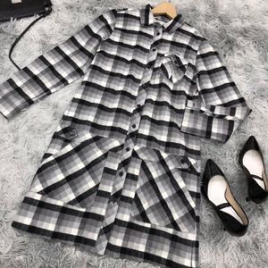 安室奈美恵さん着用 ラコステ ワンピース レインボーカラー 女性用 売買されたオークション情報 Yahooの商品情報をアーカイブ公開 オークファン Aucfan Com