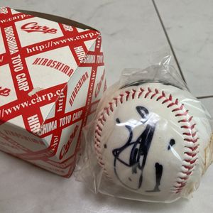 目玉商品 送料無料 サインボール 津田恒美選手 14番 広島東洋カープ プロ野球グッズ 硬式ボール ベースボール 最適な材料