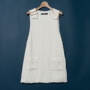 Zara ツイード ワンピースの値段と価格推移は 36件の売買情報を集計したzara ツイード ワンピースの価格や価値の推移データを公開