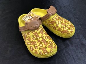 クロックス風サンダルの値段と価格推移は 81件の売買情報を集計したクロックス風サンダルの価格や価値の推移データを公開