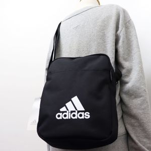 ａｄiｄａｓ ボディバッグの値段と価格推移は？｜270件の売買情報を集計したａｄiｄａｓ ボディバッグの価格や価値の推移データを公開