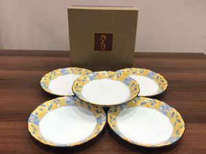 深山 食器の値段と価格推移は 84件の売買情報を集計した深山 食器の価格や価値の推移データを公開