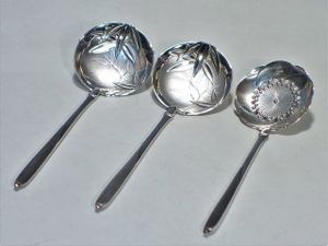 和光 スプーンの値段と価格推移は 33件の売買情報を集計した和光 スプーンの価格や価値の推移データを公開