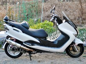 ヤマハ マジェスティ125 Fi 爆音マフラー 大阪 Yasui Waribiki 車体 Iris N Rose Com