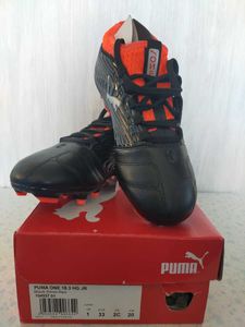 スパイクサッカーシューズの値段と価格推移は 4 616件の売買情報を集計したスパイクサッカーシューズの価格や価値の推移データを公開