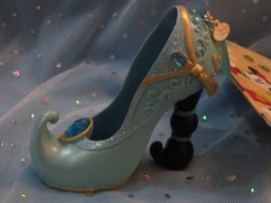 日本未入荷 プリンセス キーチェーン デイジー ディズニー シューオーナメント ミニー おもちゃ Quaredesign De