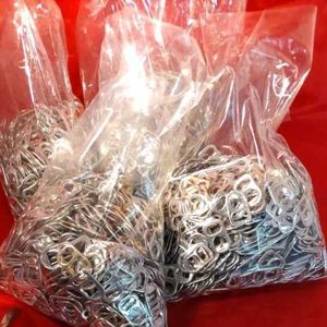 缶 プルタブの値段と価格推移は 67件の売買情報を集計した缶 プルタブの価格や価値の推移データを公開