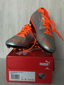 スパイクサッカーシューズの値段と価格推移は 4 616件の売買情報を集計したスパイクサッカーシューズの価格や価値の推移データを公開