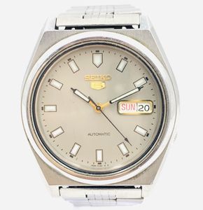 SEIKO 7S26-8760 5の値段と価格推移は？｜11件の売買情報を集計したSEIKO 7S26-8760 5の価格や価値の推移データを公開