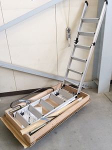 天井収納用はしごユニットの値段と価格推移は 2件の売買情報を集計した天井収納用はしごユニットの価格や価値の推移データを公開